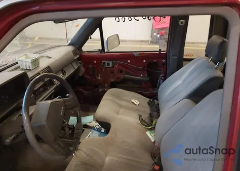 1987 Toyota Pickup Xtracab Rn67 Dlx из США, поврежденный, VIN JT4RN67D9H5073564